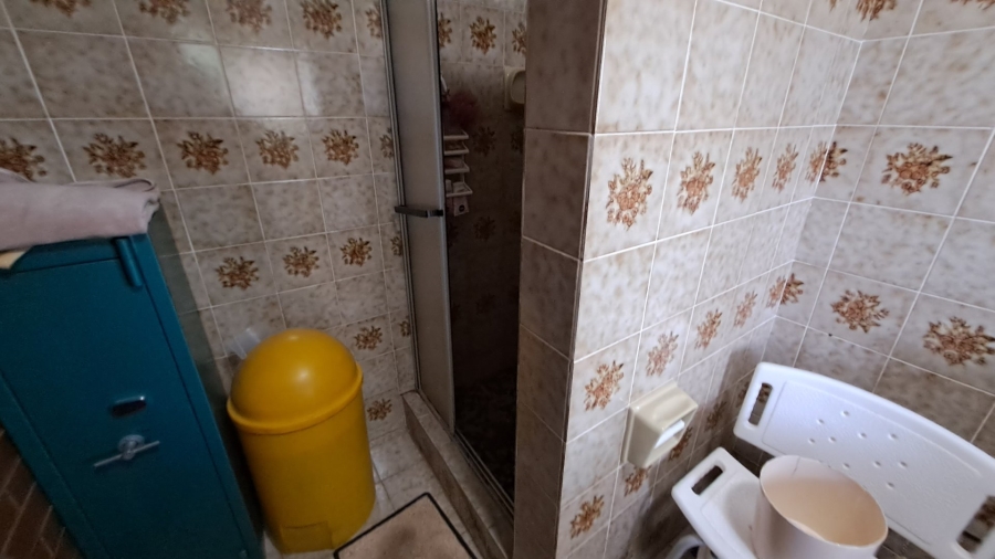 5 Bedroom Property for Sale in Fichardt Park Free State